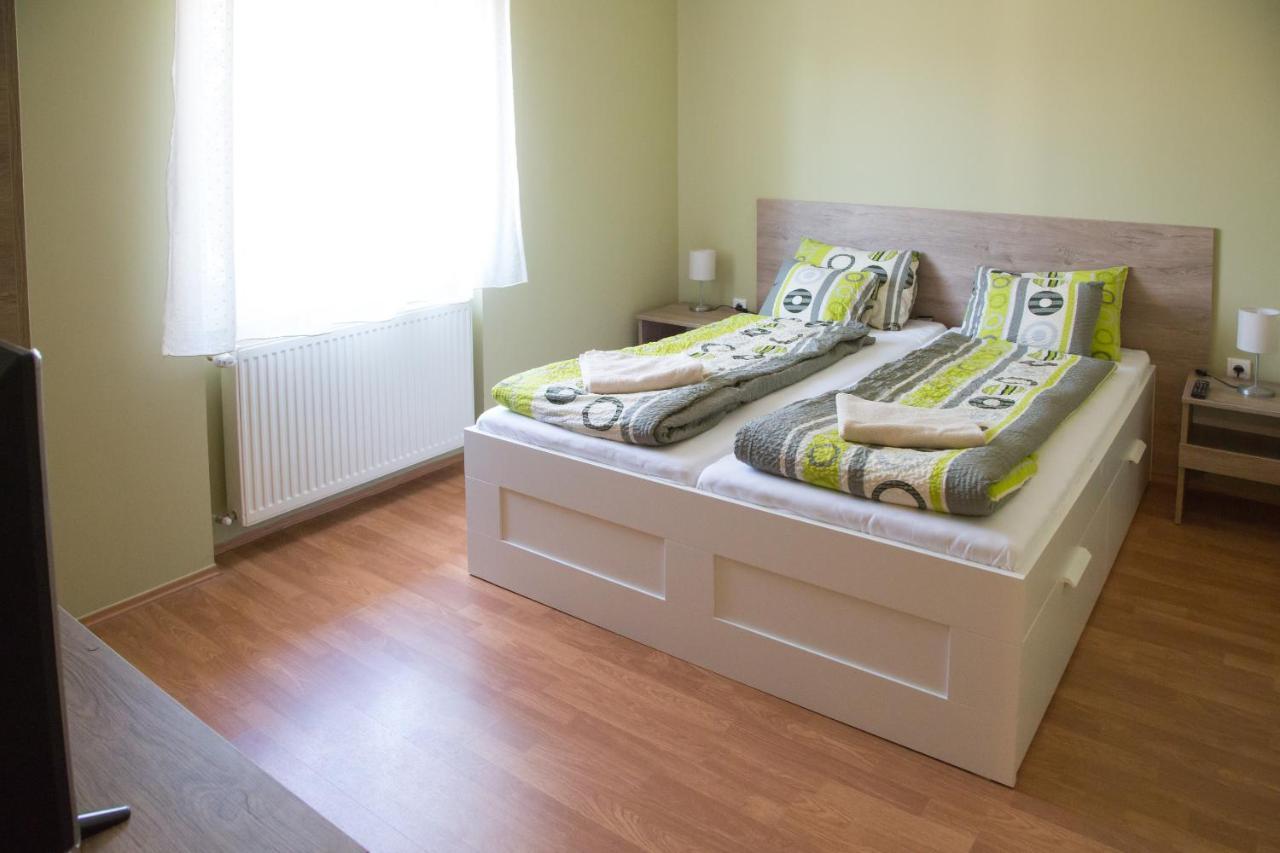 Levendula apartmanház Hajdúszoboszló Esterno foto