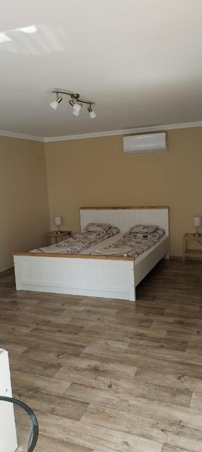 Levendula apartmanház Hajdúszoboszló Esterno foto
